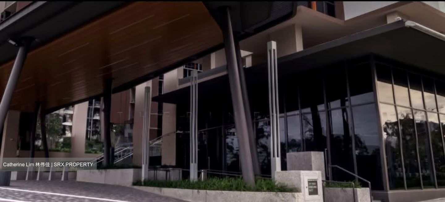 Sims Urban Oasis (D14), Retail #570010891